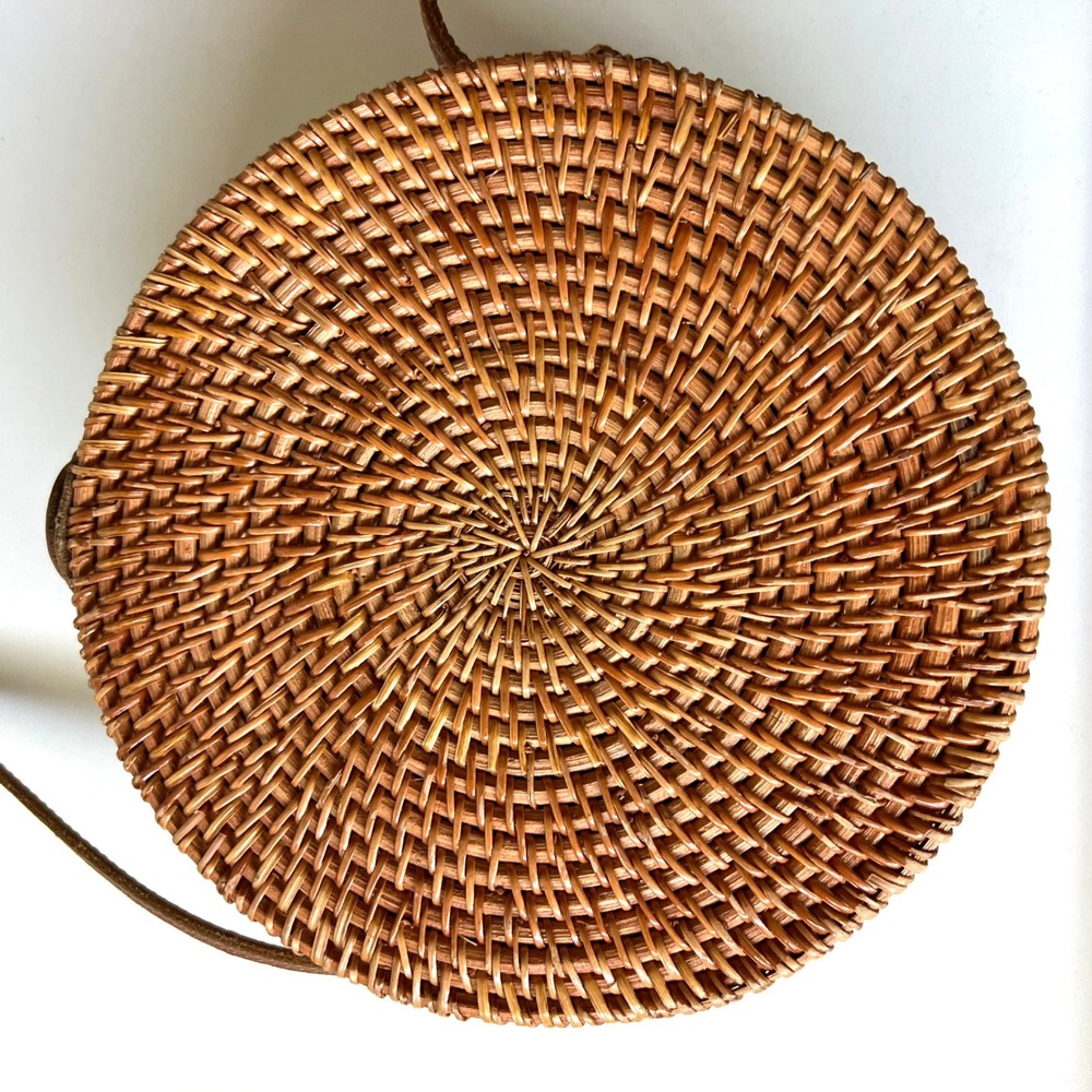 Round Rattan Crossbody Bag Capiz Shell Mosaic Boho Coastal Woven Purse - Picture 11 of 14